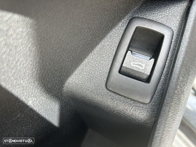 BMW X1 xDrive25e xLine - 12