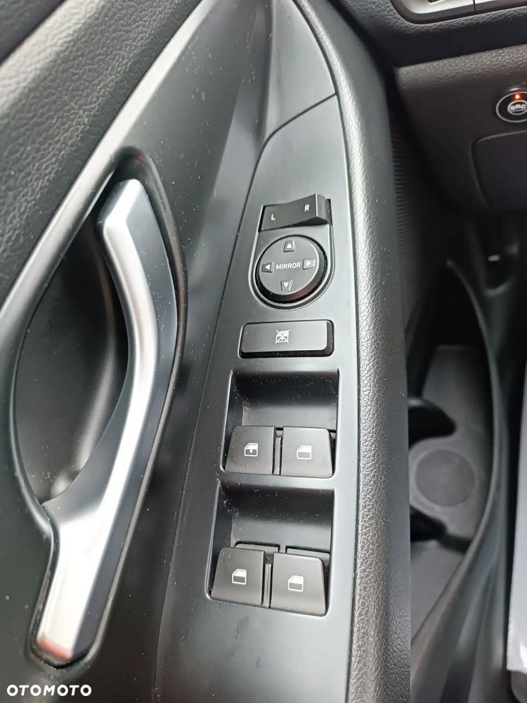 Hyundai i30 1.5 DPI Classic + - 18