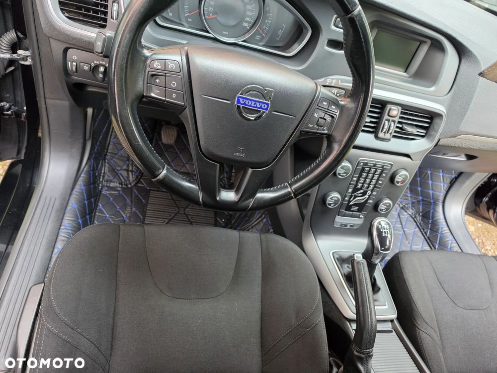 Volvo V40 T3 Momentum - 7