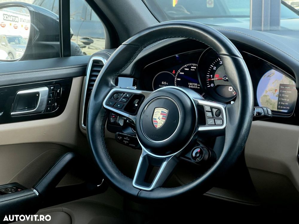 Porsche Cayenne - 10