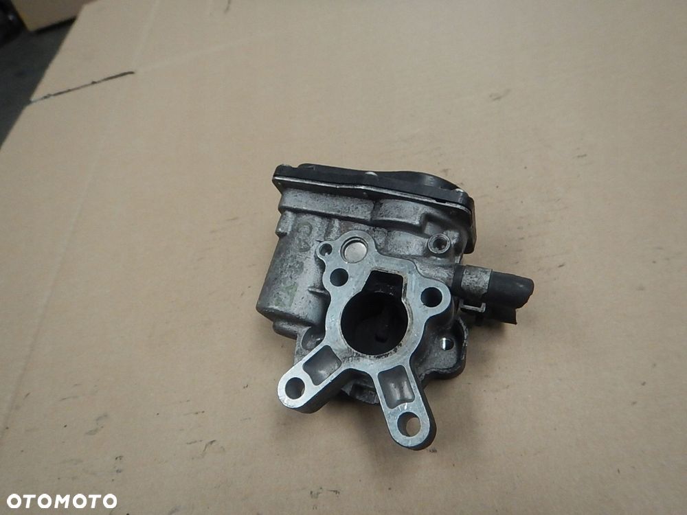 zawor egr renault maxity nissan cabstar 2.5 dci - 4