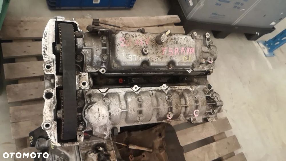 SILNIK SŁUPEK BLOK SILNIKA F5RA700 F4K RENAULT LAGUNA II 2.0 16V - 2