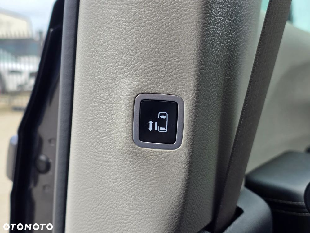 Chrysler Pacifica - 23