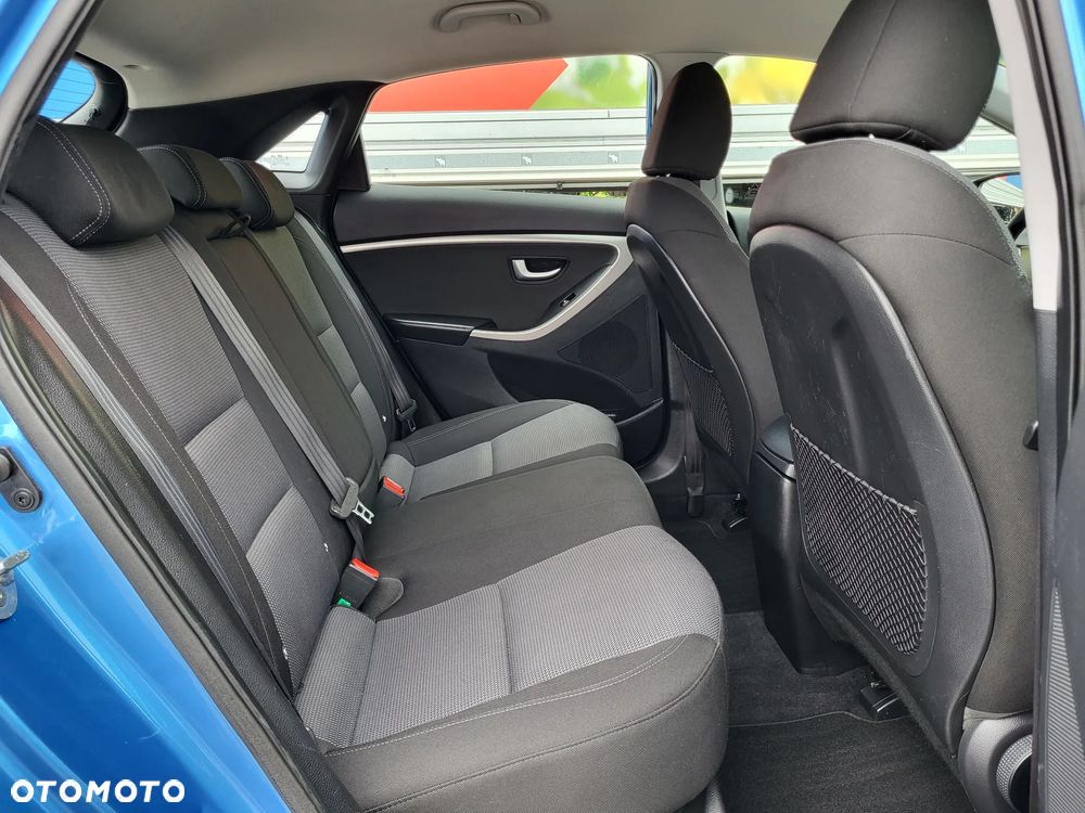 Hyundai i30 1.4 Passion Plus - 27