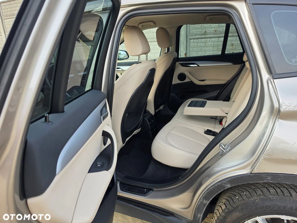 BMW X1 - 32