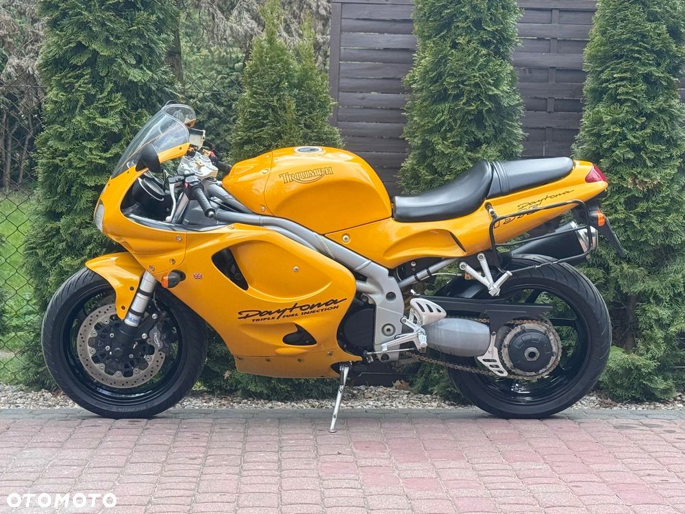 Triumph Daytona - 7