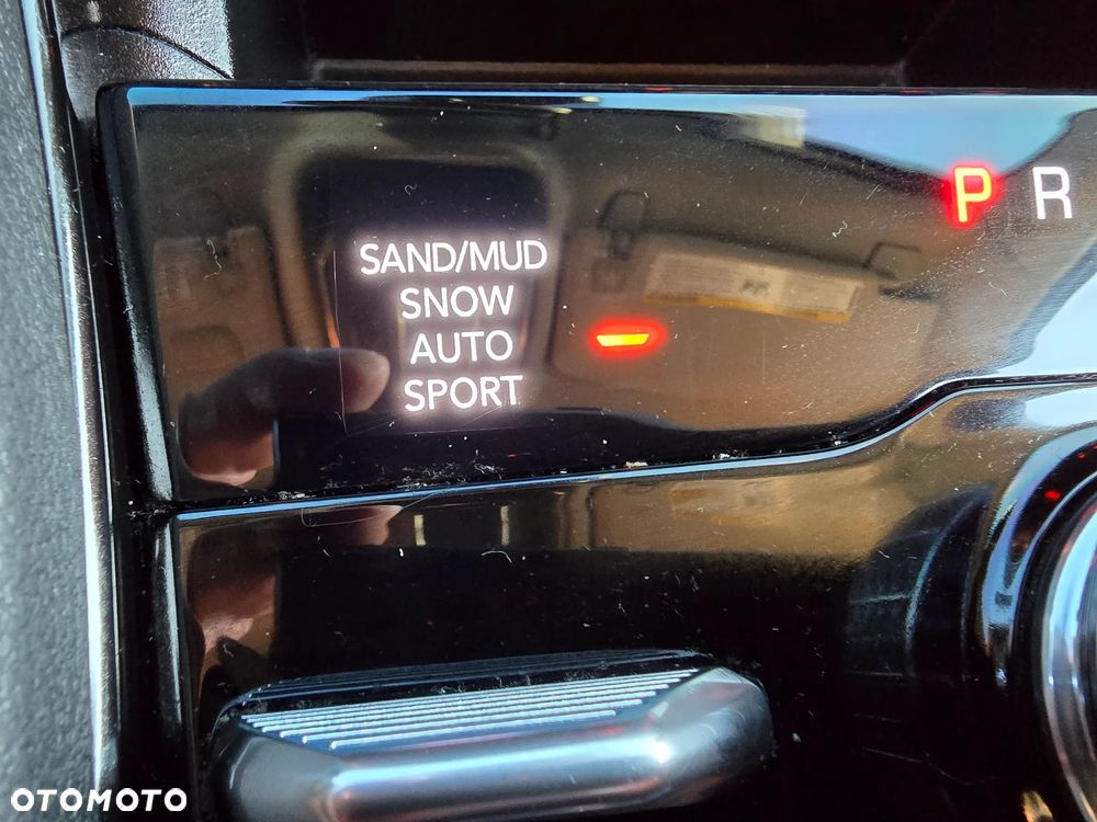 Jeep Grand Cherokee - 40