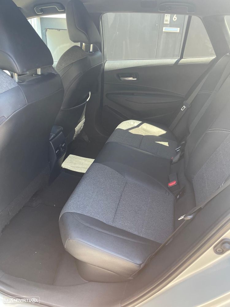Toyota Corolla Touring Sports 1.8 Hybrid Comfort+P.Sport - 6