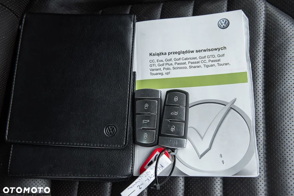 Volkswagen Passat - 32