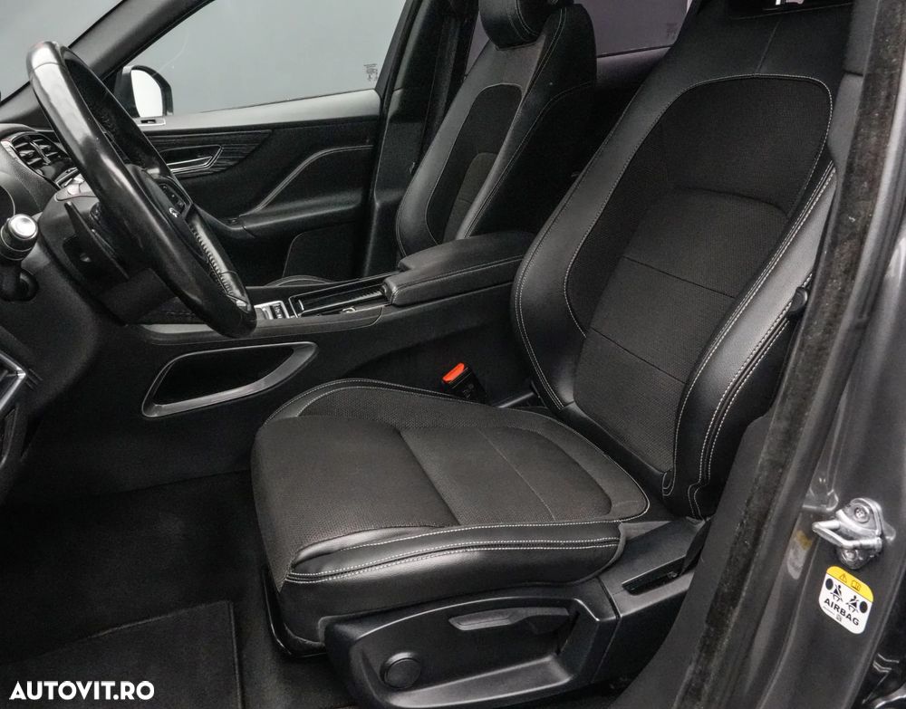 Jaguar F-Pace 20d AWD R-Sport - 13