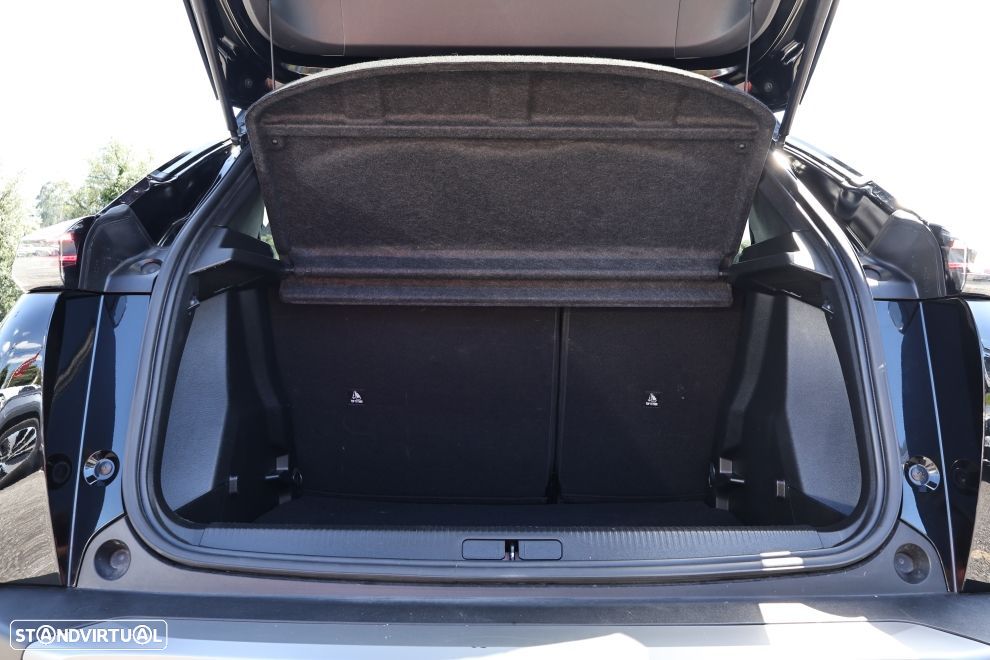 Peugeot 2008 1.2 Hybrid Allure e-DCS6 - 36