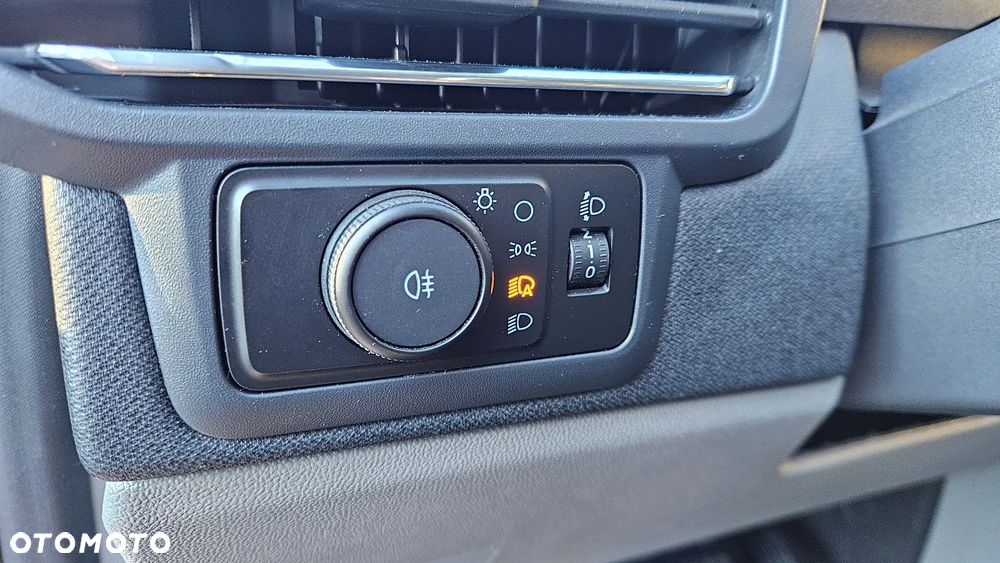 Ford Tourneo Custom - 17