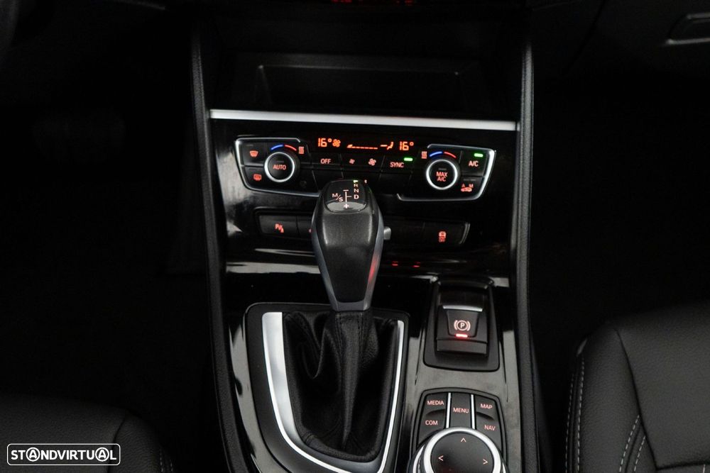 BMW 225xe Active Tourer Line Luxury - 23