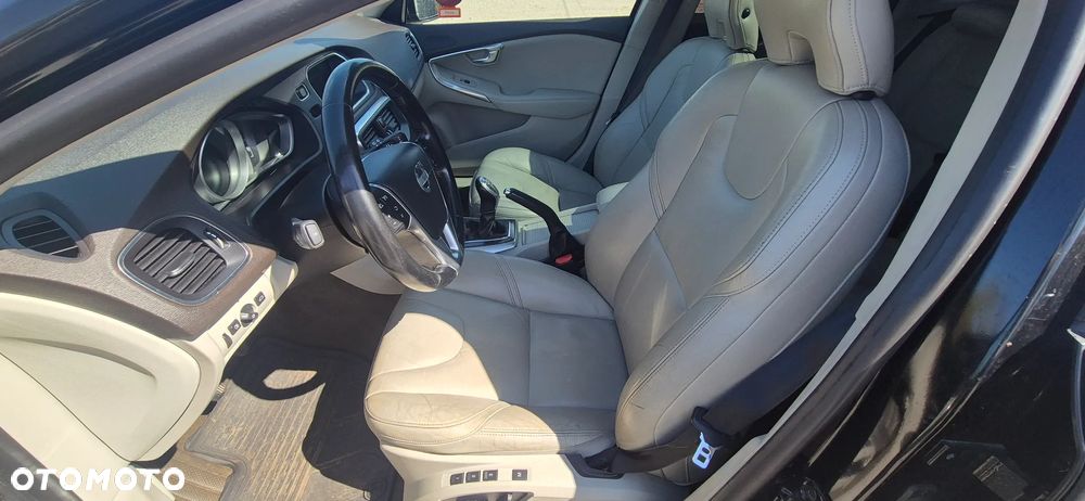 Volvo V40 D2 Base - 20