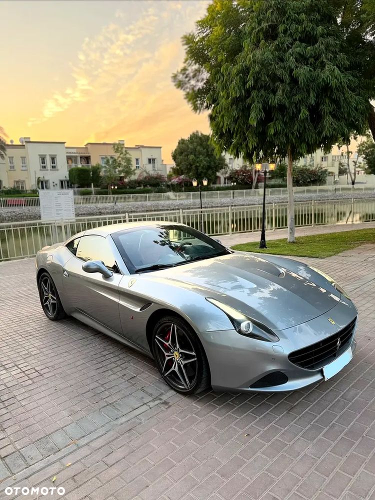 Ferrari California T - 5