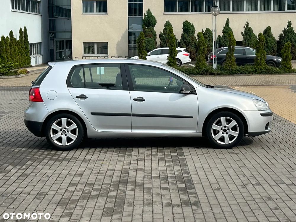 Volkswagen Golf 1.9 TDI DSG Trendline - 3