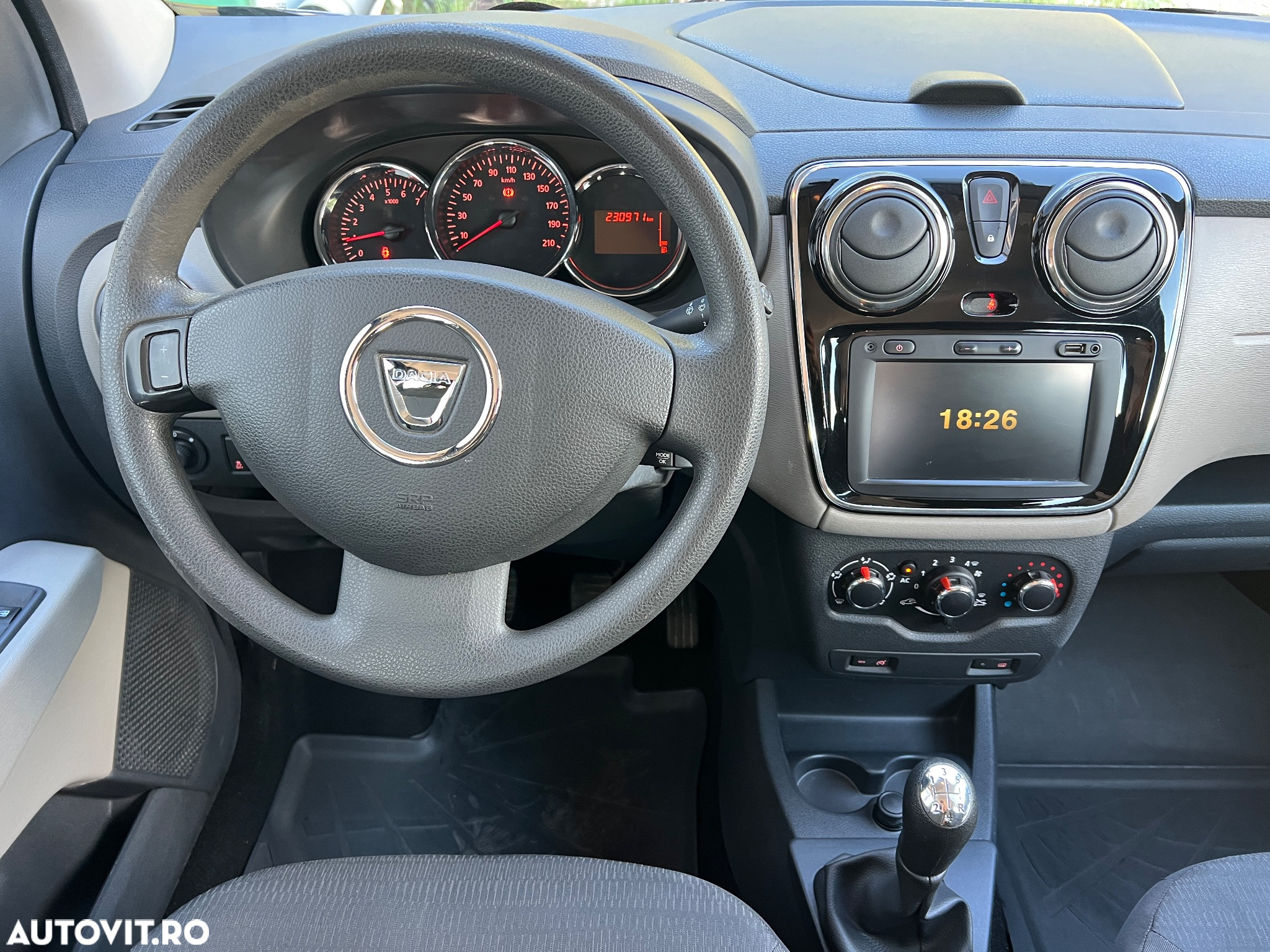 Dacia Lodgy 1.5 dCi 90 CP Laureate - 13