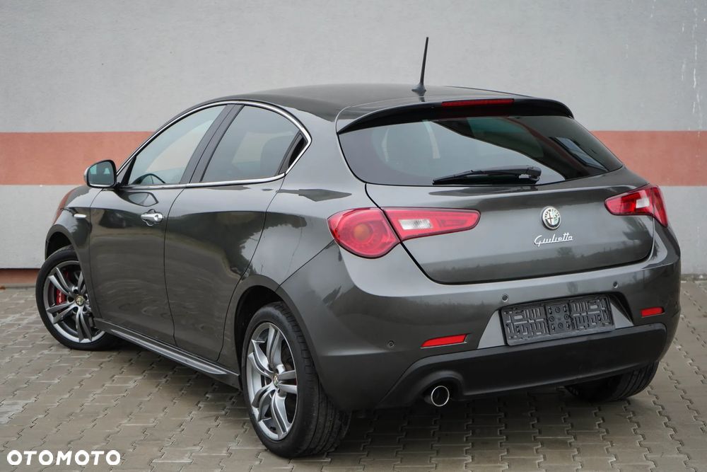 Alfa Romeo Giulietta 2014 photo 3