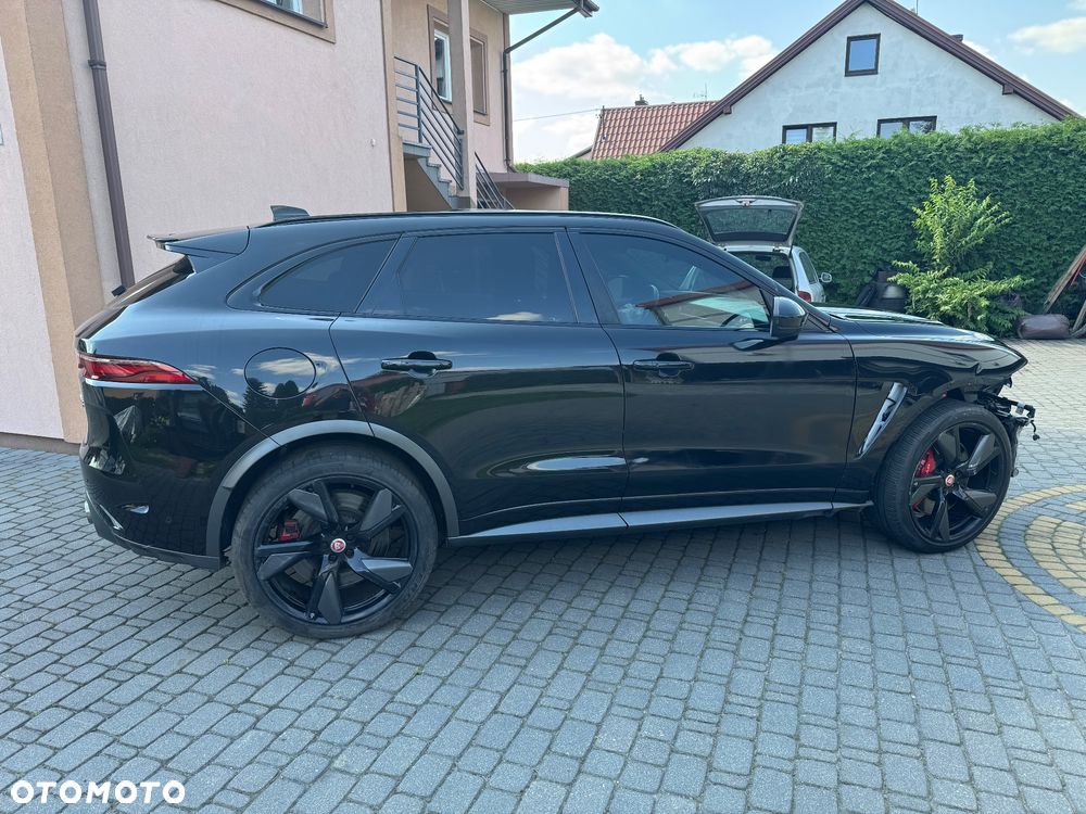 Jaguar F-Pace 5.0 V8 P550 AWD SVR - 16