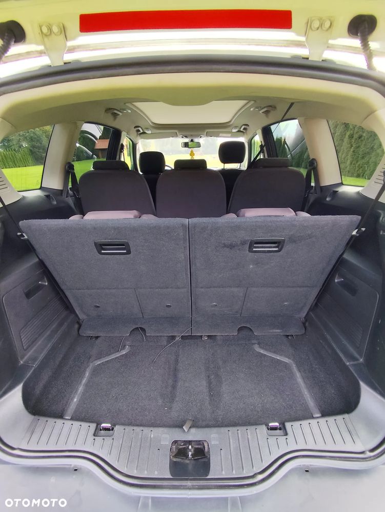Ford S-Max - 8