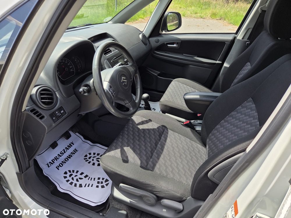 Suzuki SX4 1.6 GS / Premium - 9