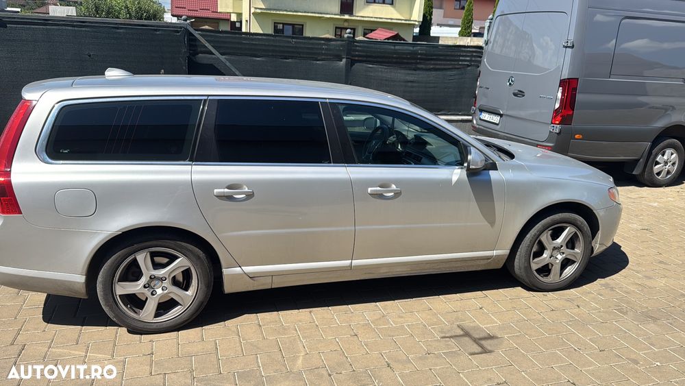 Volvo V70 D4 Geartronic Momentum - 4