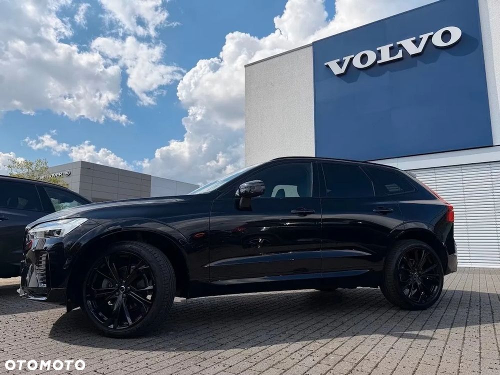 Volvo XC 60 B5 B AWD Plus Black Edition - 3