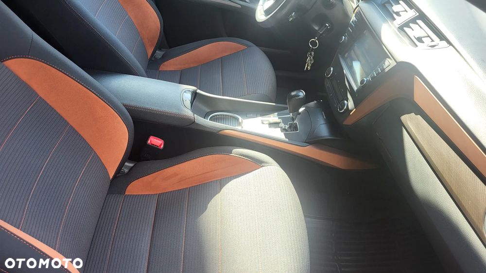 Toyota Avensis 1.8 Premium MS - 2