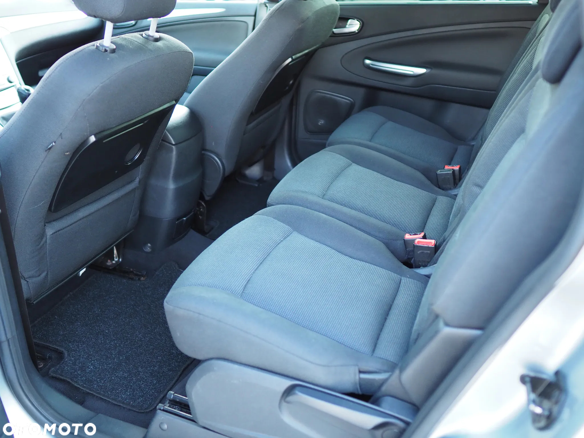 Ford S-Max 2.5 Titanium - 16