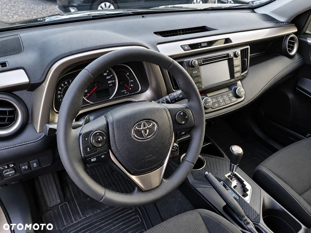 Toyota RAV4 - 26