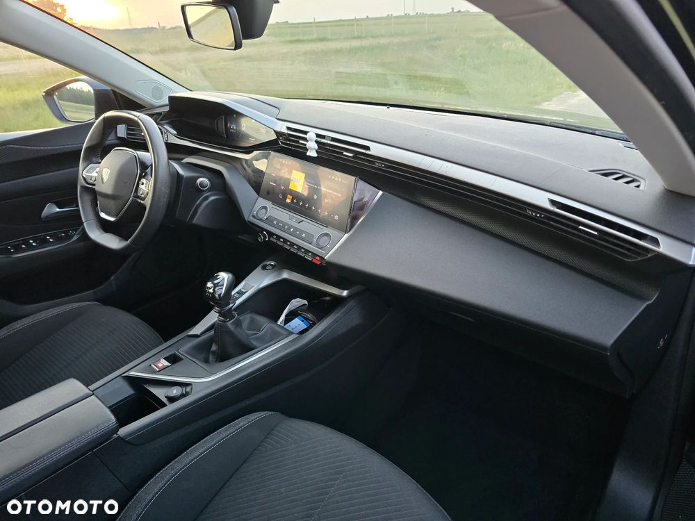 Peugeot 308 1.2 PureTech Allure S&S - 8