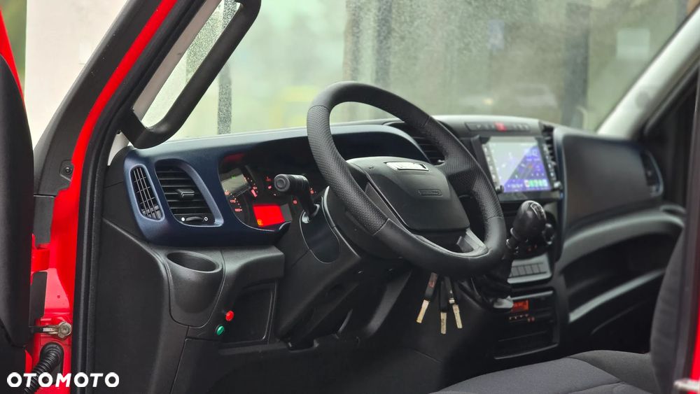 Iveco IVECO DAILY 72C18 3.0 180KM DMC 7200 ❗❗ MODEL 2019 / CARRIER XARIOS 500 / MROŹNIA +32 -32 / ZABUDOWA JEGGER 10 EP / GRUBA ŚCIANA / WINDA BAR 1000KG / NAVI / KAMERA COFANIA / RADAR  / SERWIS ASO / ŁADOWNOŚĆ 3600KG❗❗ JAK NOWY❗❗ - 40