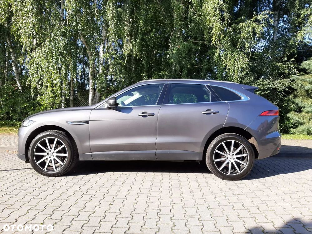 Jaguar F-Pace - 8