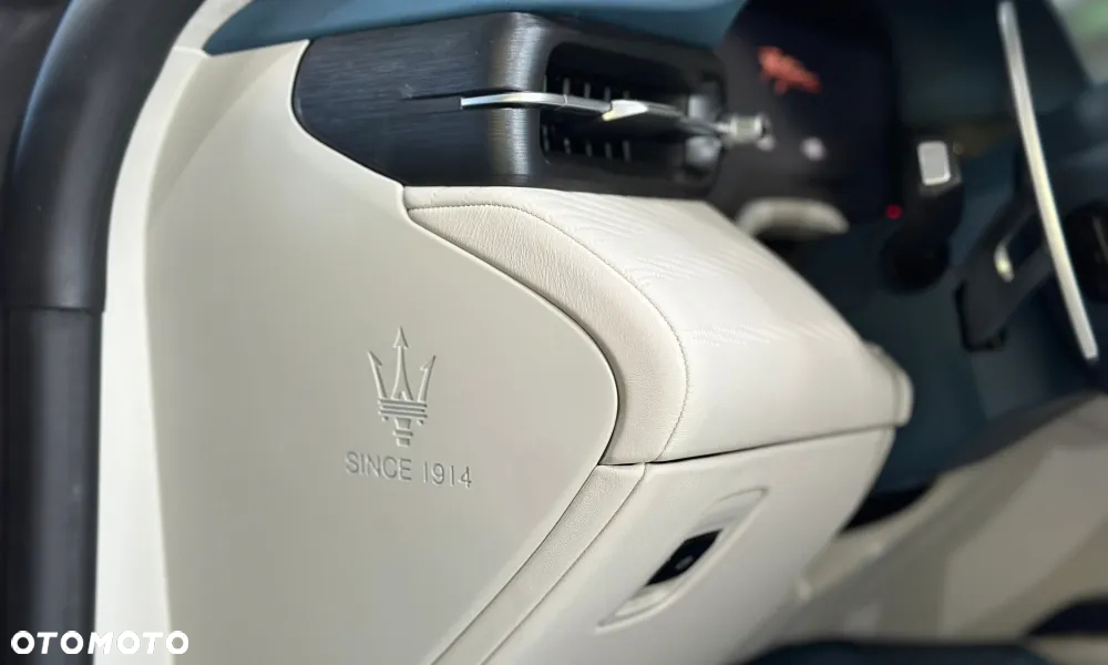 Maserati GranCabrio - 10