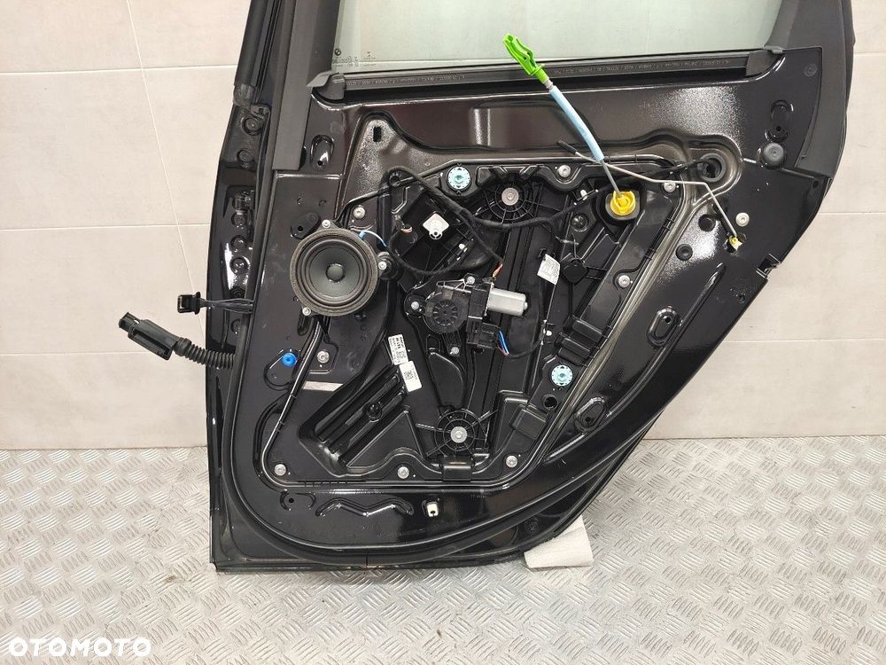 BMW U06 DRZWI PRAWE TYŁ 475 - 5