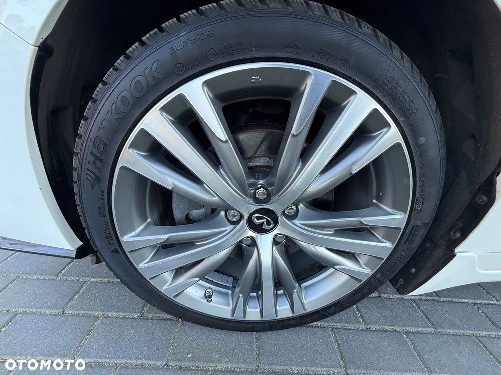 Infiniti Q50 - 34