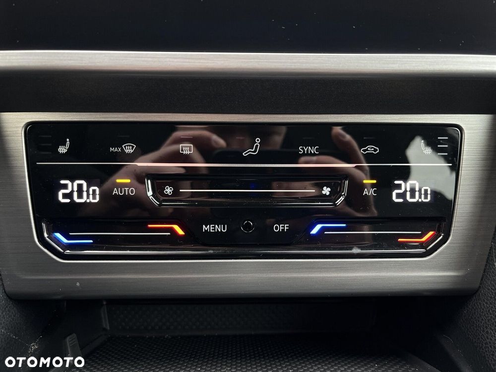 Volkswagen Passat - 25