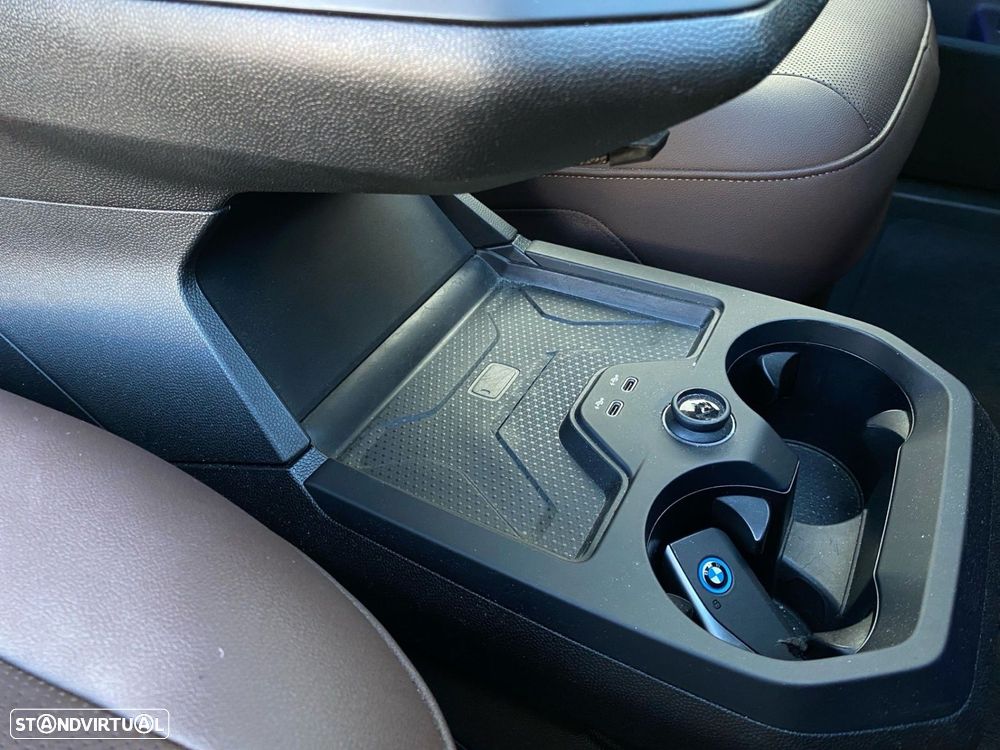 BMW iX xDrive 40 - 14