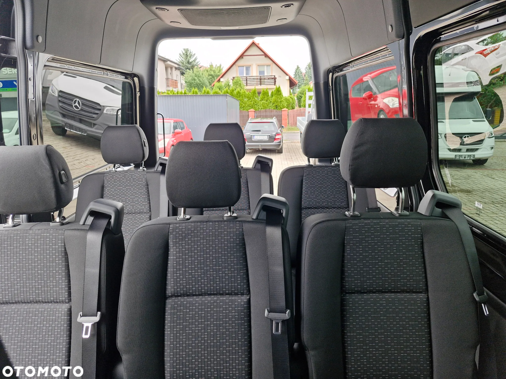 Mercedes-Benz Sprinter - 15