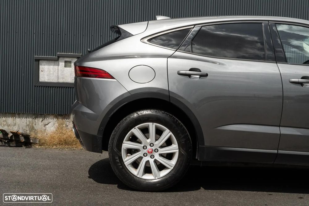 Jaguar E-Pace 2.0 i4D SE - 29