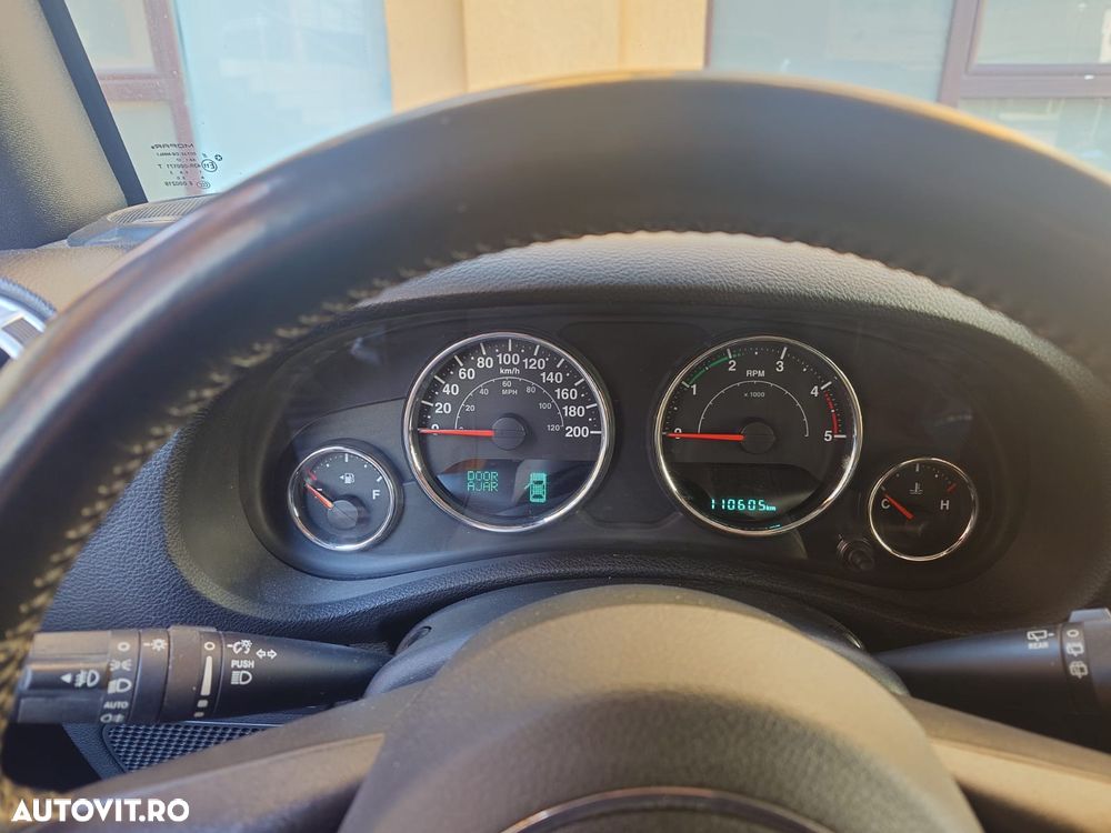 Jeep Wrangler 2.8 CRD AT Rubicon - 6