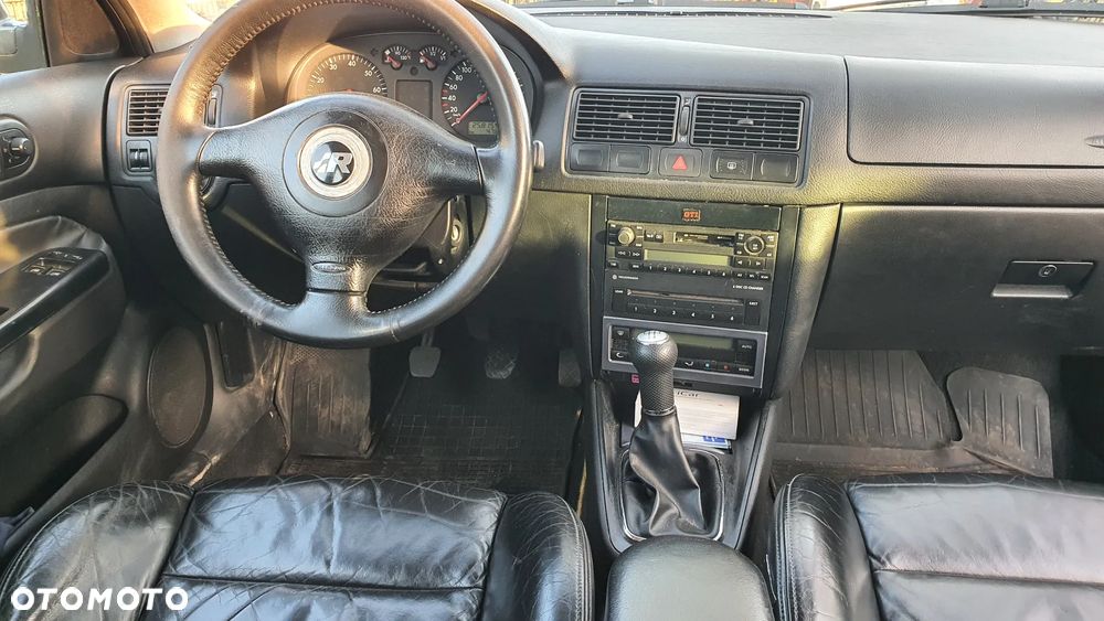Volkswagen Golf 1.6 - 19
