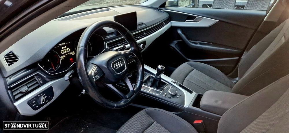 Audi A4 Avant 2.0 TDI Advance - 6