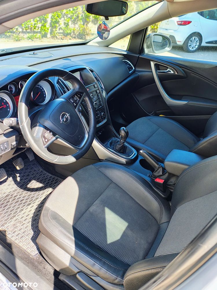 Opel Astra 1.4 T Cosmo - 12