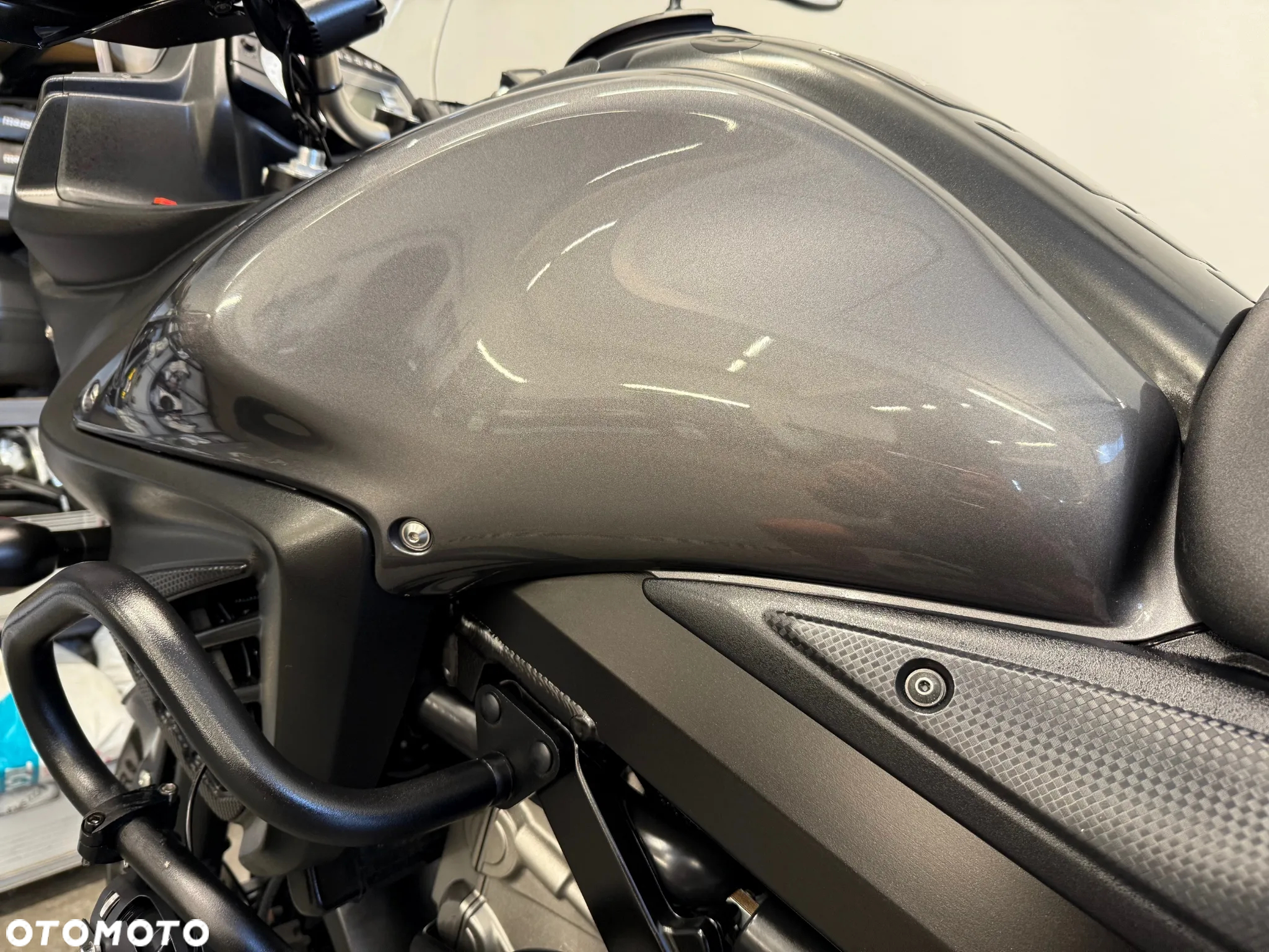 Suzuki V-STROM - 25