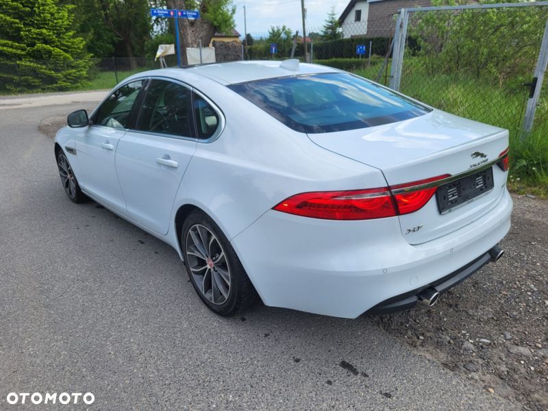 Jaguar XF - 4