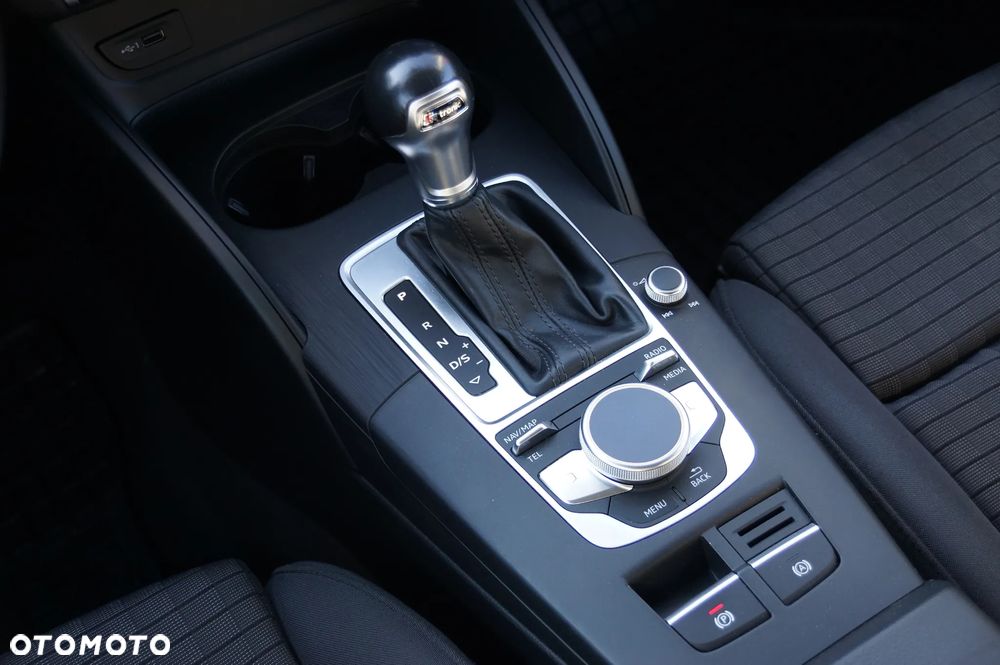 Audi A3 Sportback 2.0 TDI (clean diesel) quattro S tronic Attraction - 18