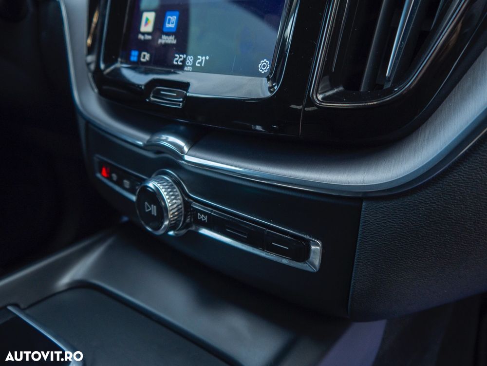 Volvo XC 60 B4 D AWD Geartronic Momentum - 15