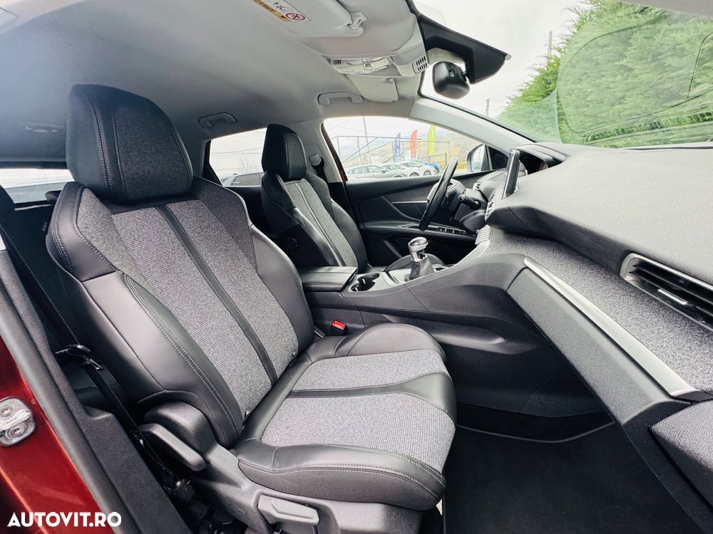 Peugeot 3008 PureTech 130 Stop & Start GPF Allure Pack - 21