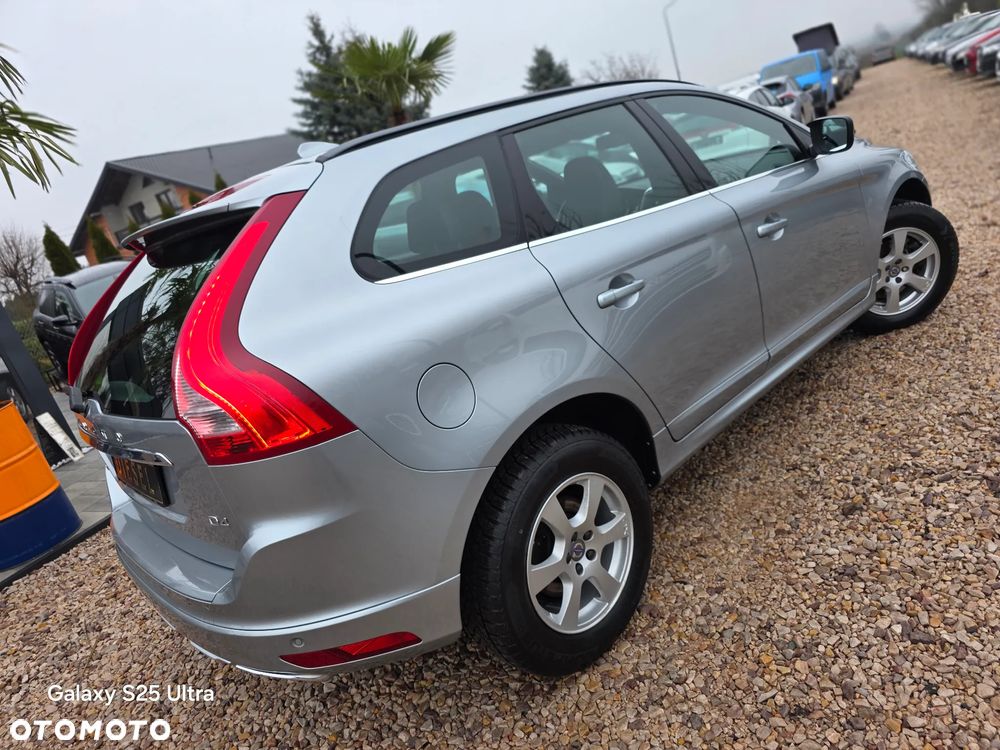 Volvo XC 60 D4 Momentum - 10